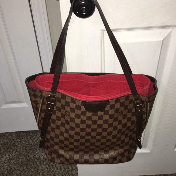 Louis Vuitton Rivington - Picture 2 of 14